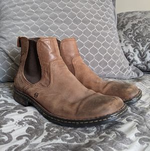 Born Chelsea Boots